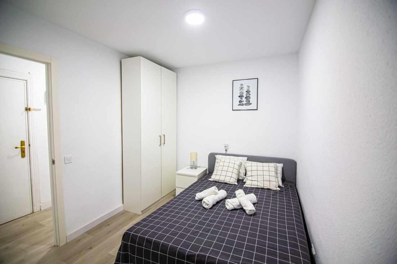 Apartamento Heroes De Sostoa Malaga Bagian luar foto