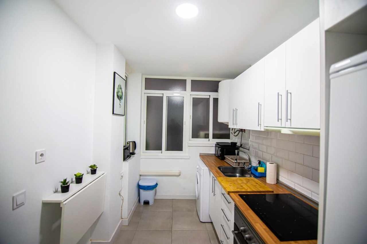 Apartamento Heroes De Sostoa Malaga Bagian luar foto