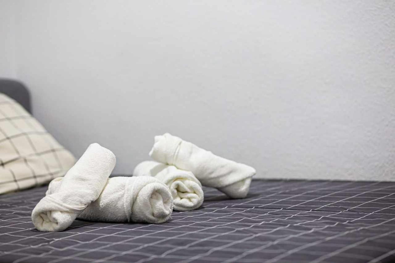 Apartamento Heroes De Sostoa Malaga Bagian luar foto
