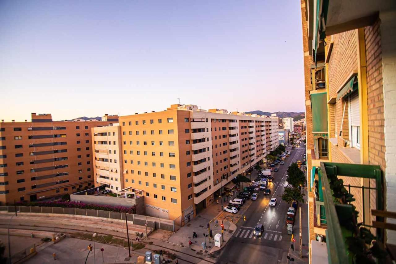 Apartamento Heroes De Sostoa Malaga Bagian luar foto